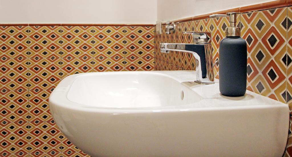 Casa Dante - Historic Apartment In The Perfect Naples Location ภายนอก รูปภาพ