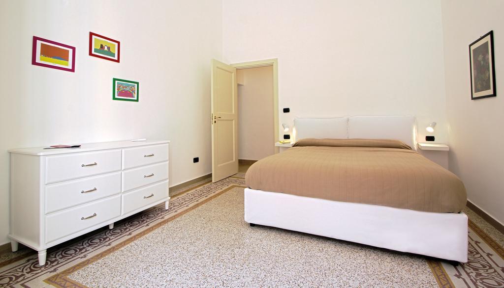 Casa Dante - Historic Apartment In The Perfect Naples Location ภายนอก รูปภาพ