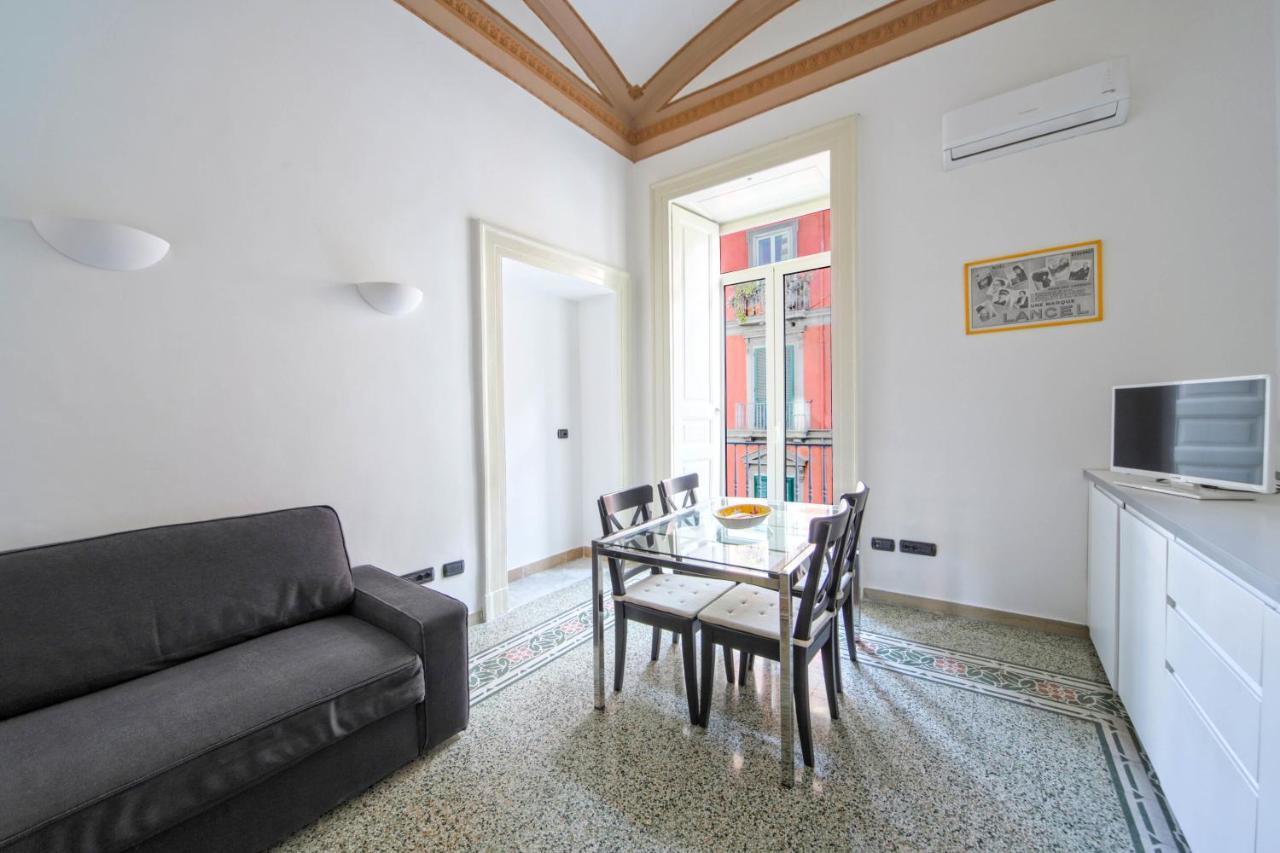 Casa Dante - Historic Apartment In The Perfect Naples Location ภายนอก รูปภาพ